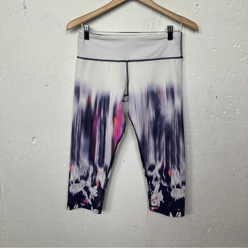 Lululemon Wunder Under Cropped pants size 8